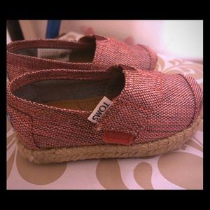 Toddler toms shoes